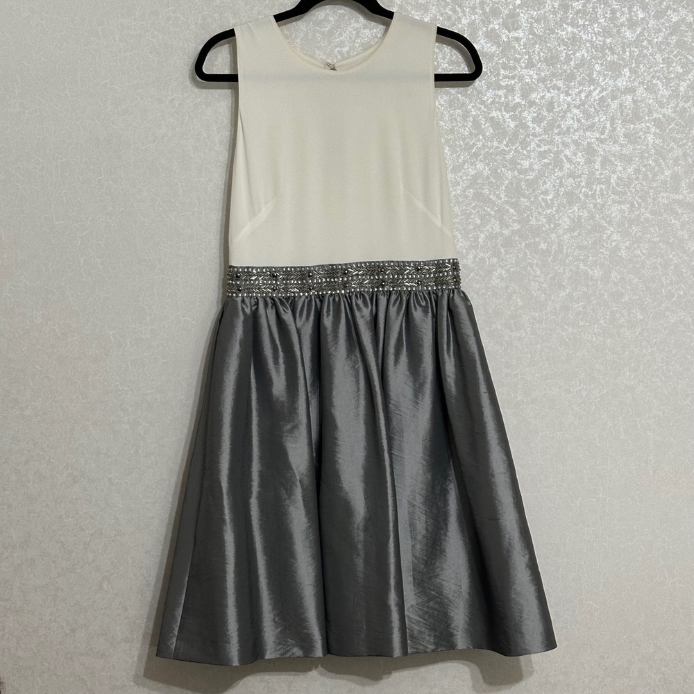 Calvin Klein Sleeveless Dress Beadedo Embellished Waist Gray‎ White Colorblock 8